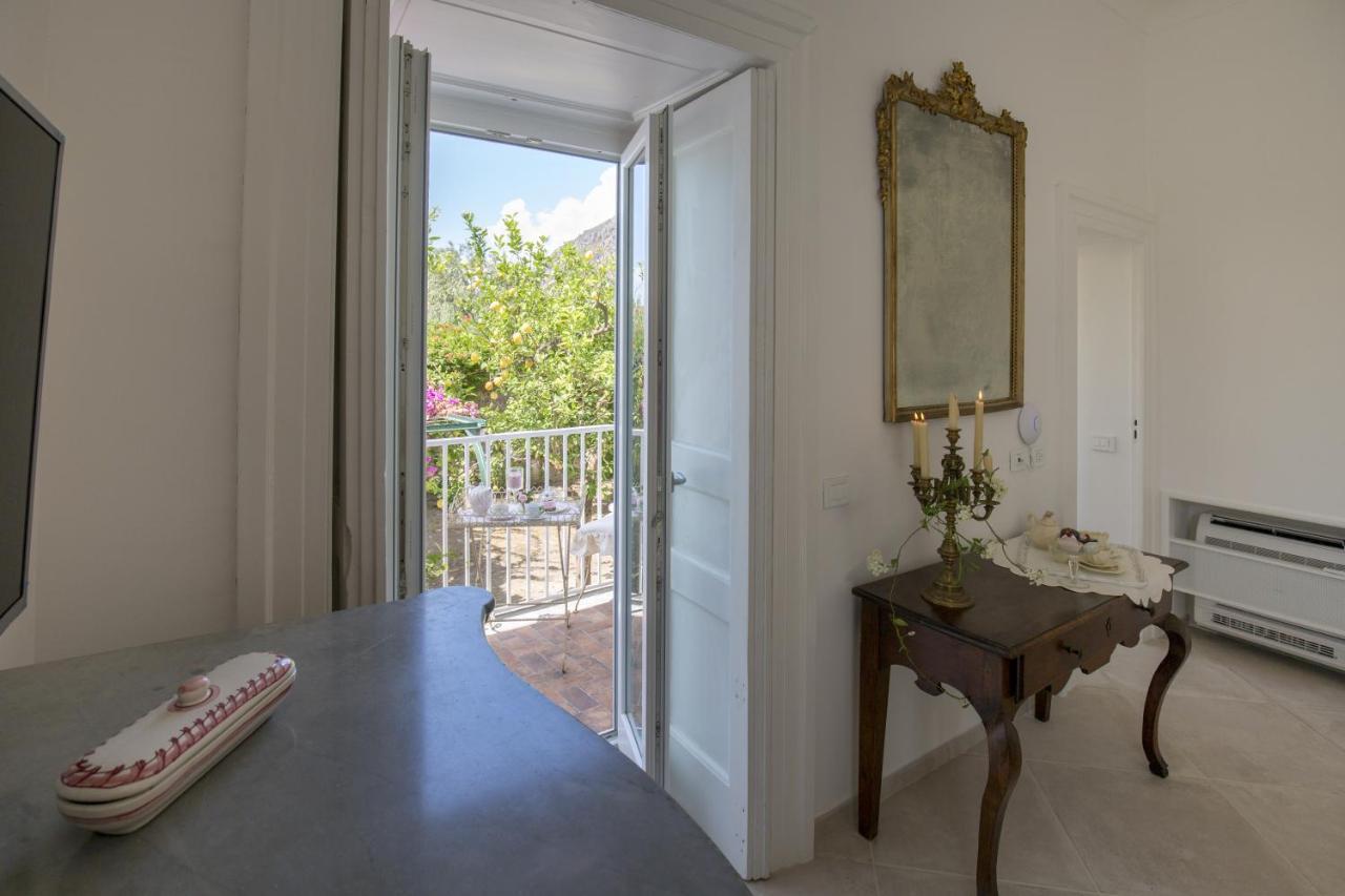Palazzo Cacace Relais Hotel เมตา ภายนอก รูปภาพ